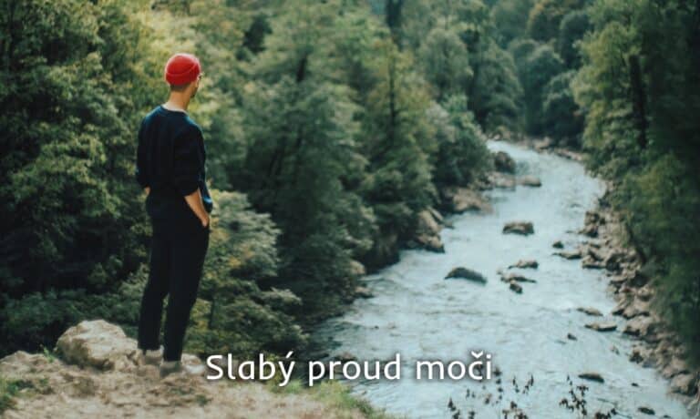 slabý proud moči